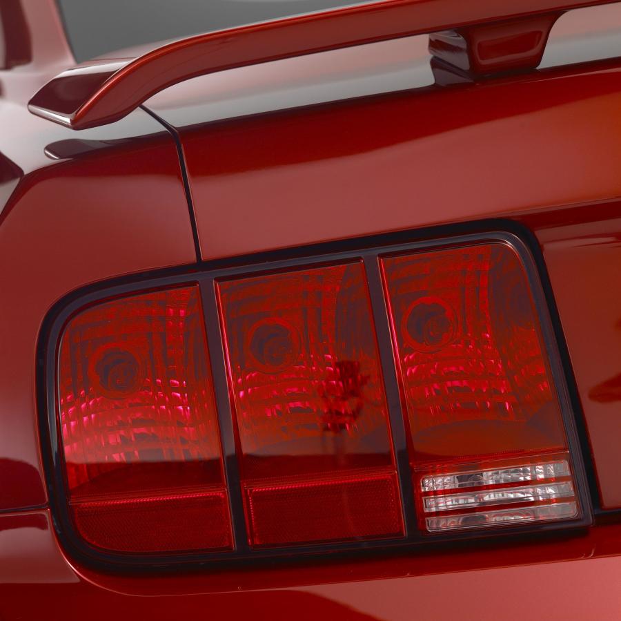  Ford Mustang GT 2005 года  (фото 73 из 209)